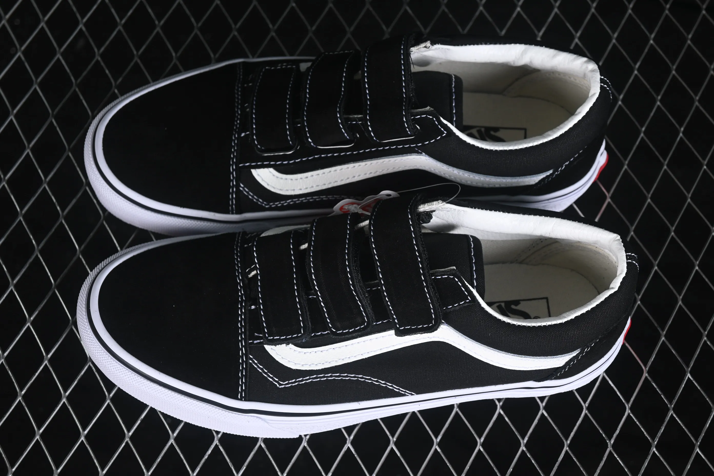 All categories Vans Vans series Vans Low Vans low top Vans Old Skool Vans Velcro low-top casual skateboard shoes VN0A3D29OIU